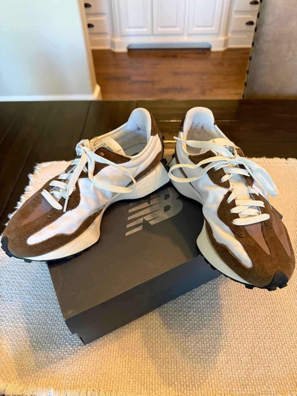 New Balance Women’s Brown and White Retro Runner Sneakers - Picture 3 of 6